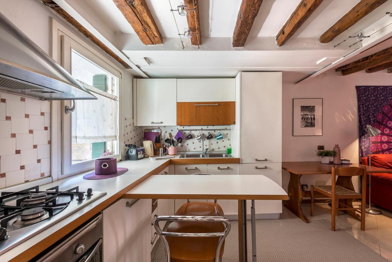 Piccolo - Cozy Studio In The Heart Of Authentic Venesia Bagian luar foto